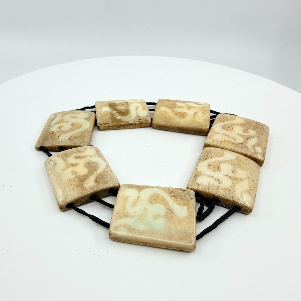 Vintage Carved Om Symbol Bracelet Boho Stackable Cream Stretch Panel Retro
